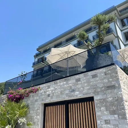 Mazarine Hotel, Vlore, Albania 4*