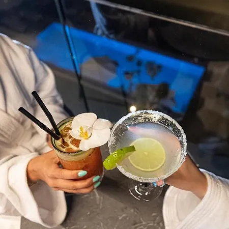 Mazarine Hotel, Vlore, Albania Hotel Radhimë