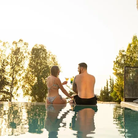 Mazarine Hotel, Vlore, Albania Hotel Radhimë