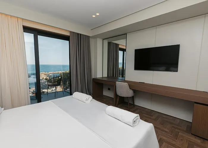 Hotel Mazarine Hotel, Vlore, Albania Radhime
