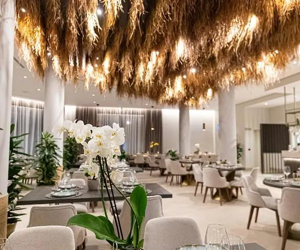 Mazarine Hotel, Vlore, Albania 4*