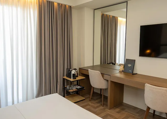 Mazarine Hotel, Vlore, Albania