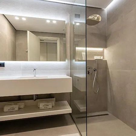 Mazarine Hotel, Vlore, Albania Hotel 4*