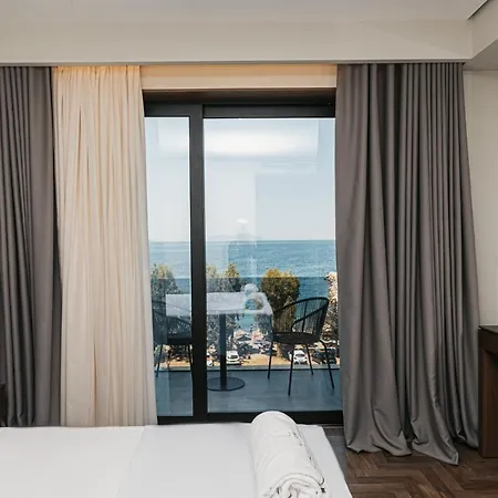 Mazarine Hotel, Vlore, Albania Hotel Radhime