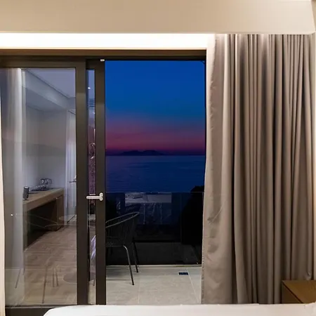 Mazarine Hotel, Vlore, Albania Hotel Radhime