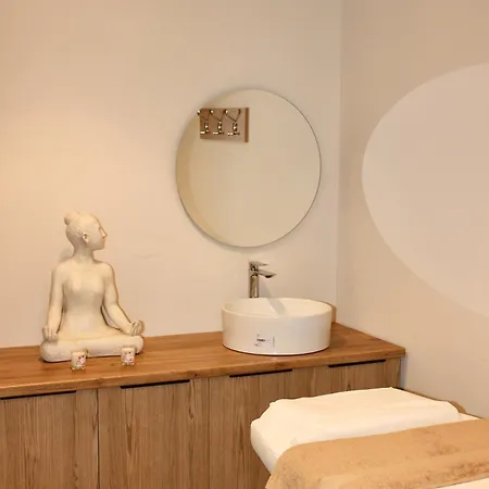 Hotel Mazarine Hotel, Vlore, Albania 4*