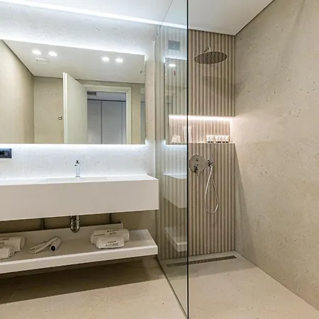 Mazarine Hotel, Vlore, Albania Hotel Radhime