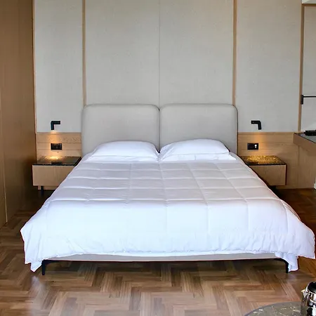 Mazarine Hotel, Vlore, Albania 4*