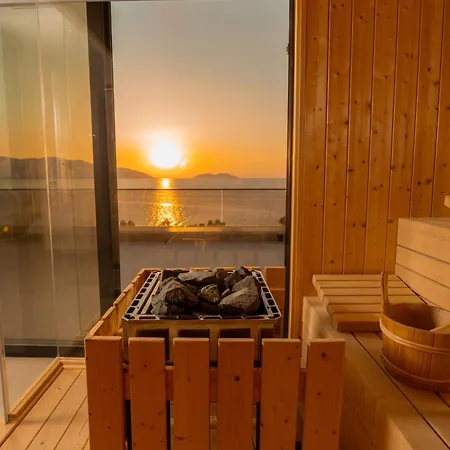 Hotel Mazarine Hotel, Vlore, Albania 4*