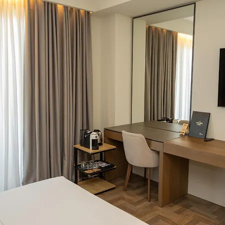 Mazarine Hotel, Vlore, Albania