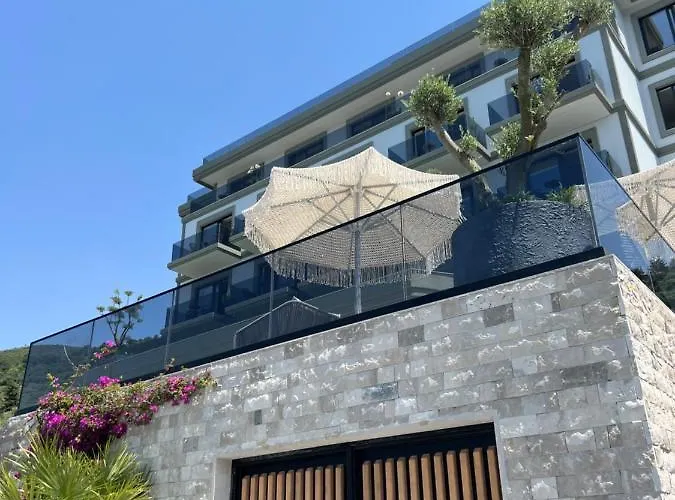 Mazarine Hotel, Vlore, Albania 4*