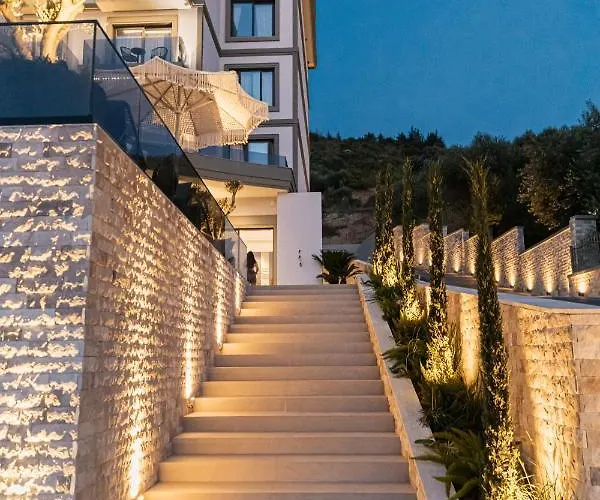 Mazarine Hotel, Vlore, Albania 酒店 Radhimë