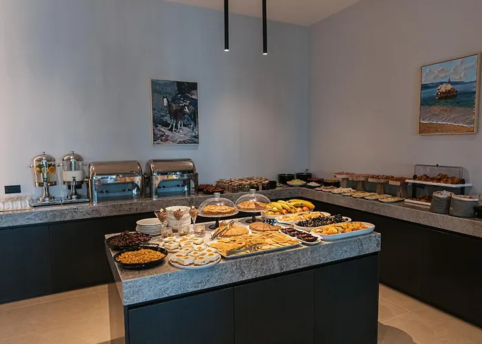 Mazarine Hotel, Vlore, Albania Hotel Radhimë